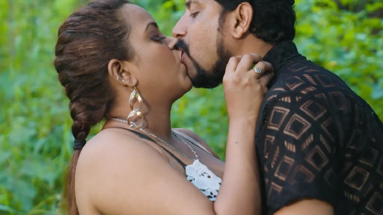 Jungle Romance Uncut